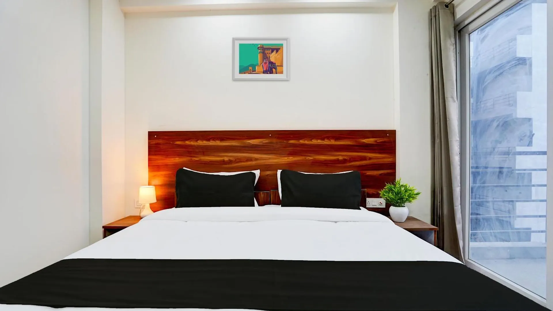 Ys Upscale Residency Hotel Gurgaon