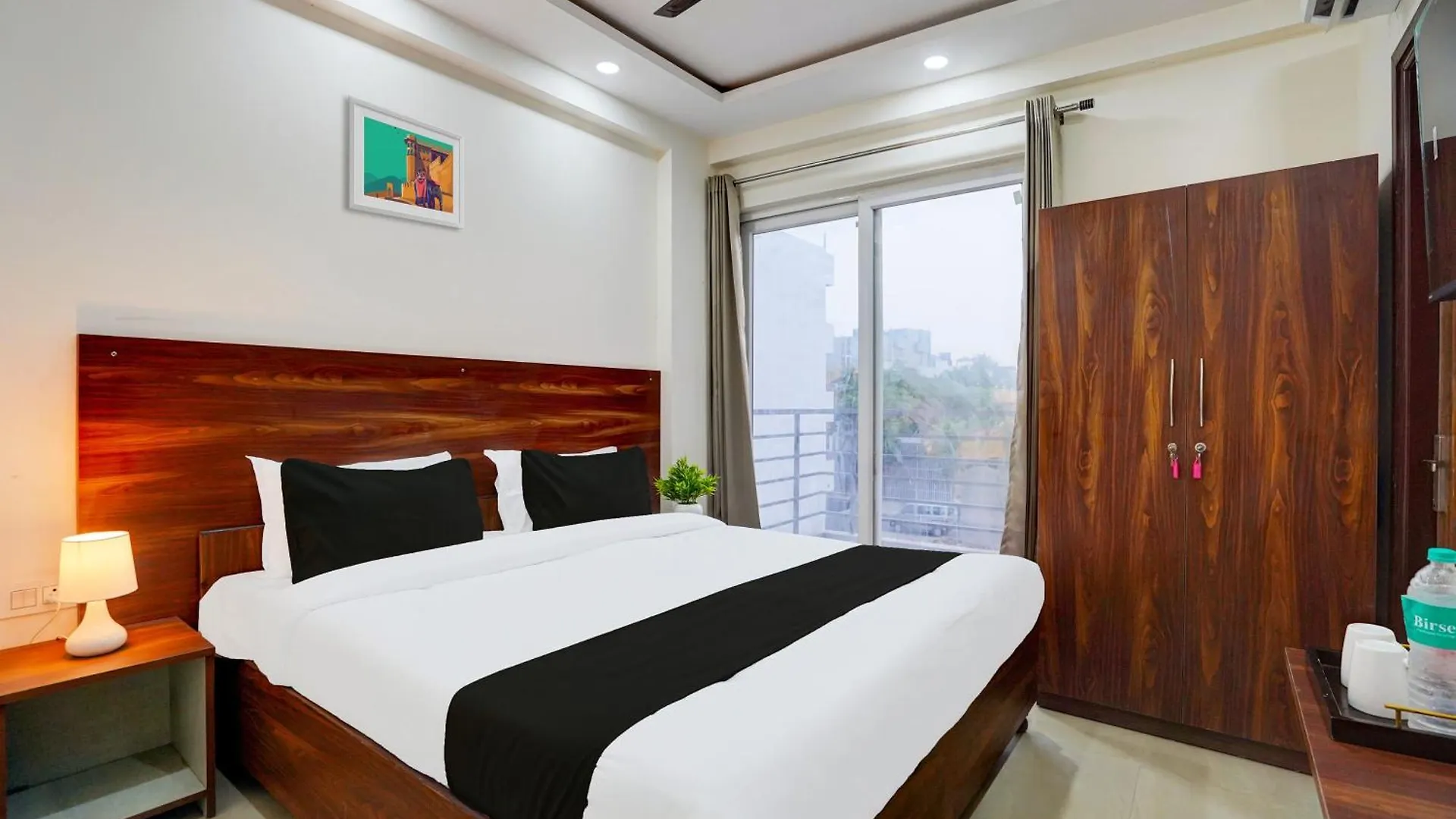 Ys Upscale Residency Hotel Gurgaon 3*,  India