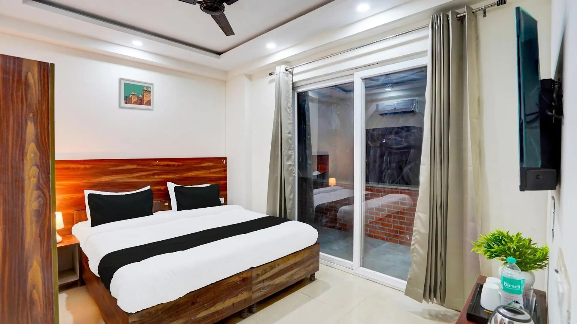 Ys Upscale Residency Hotel Gurgaon