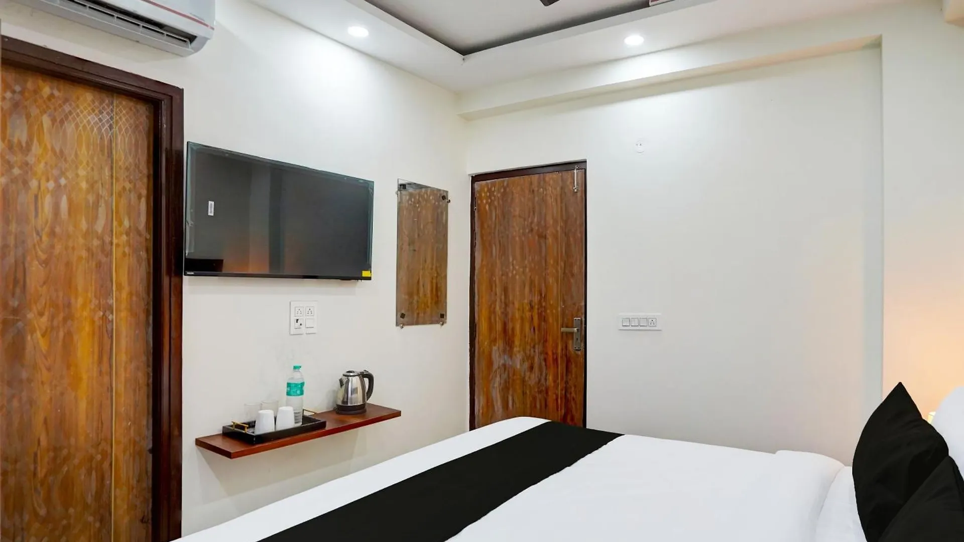 Ys Upscale Residency Hotel Gurgaon India