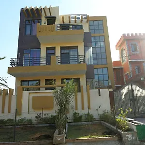 Oyo 9488 Istay Serenity Hotel